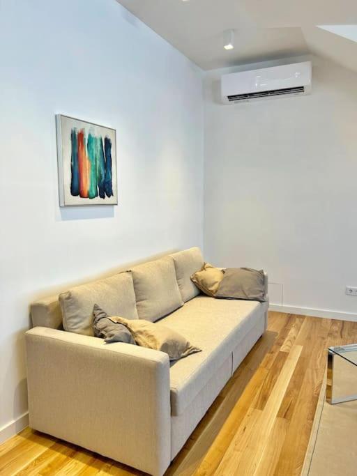 White 1 Bd Old Town Apartment By Hostlovers Kowno Zewnętrze zdjęcie