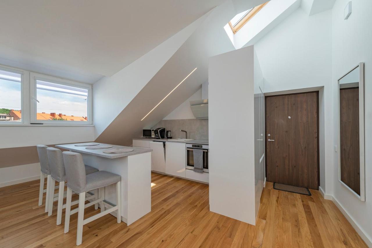 White 1 Bd Old Town Apartment By Hostlovers Kowno Zewnętrze zdjęcie